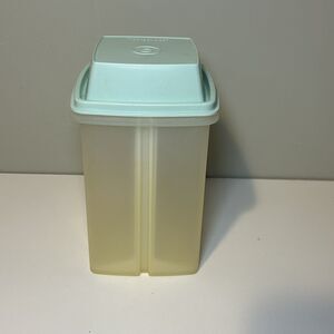 Vintage Tupperware Pick-A-Deli Pickle/Olive Keeper 1560 Sheer Container Mint Top
